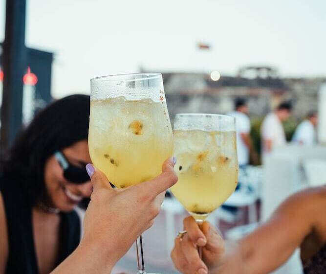 فندق San Felicin Hostel