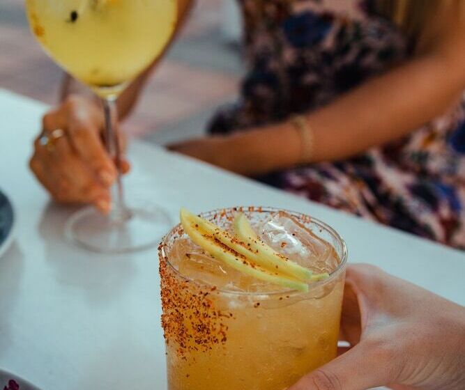 فندق San Felicin Hostel