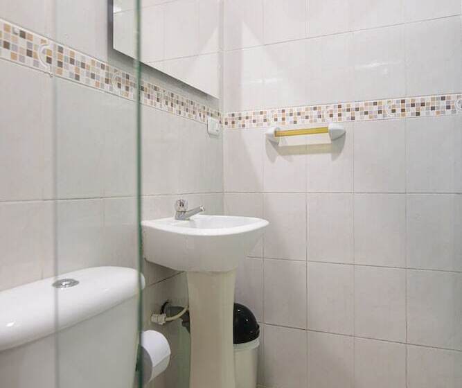 فندق San Felicin Hostel