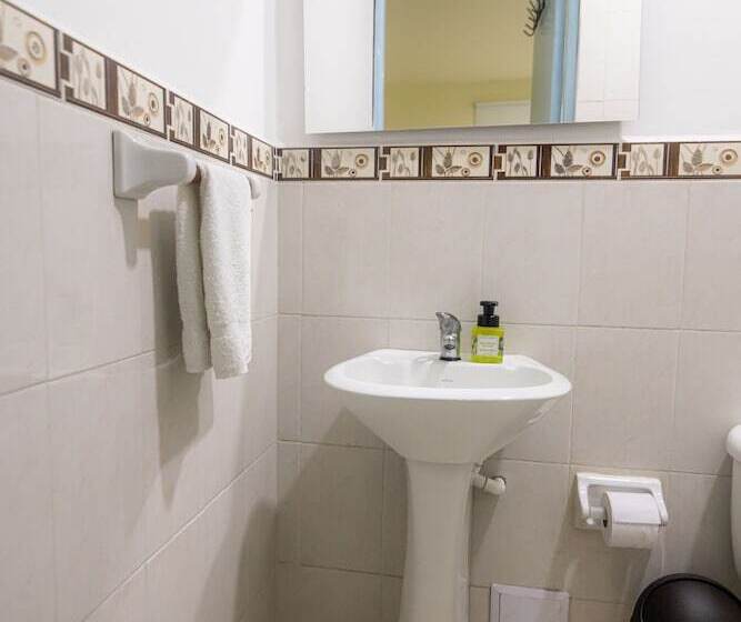 فندق San Felicin Hostel