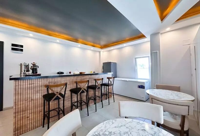 ホテル Teker Luxury