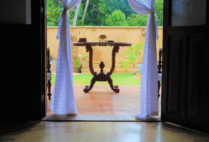 Отель The Kabok Villa By Vivanya