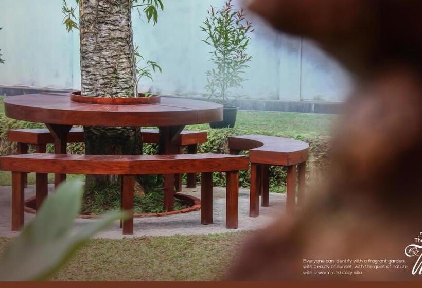 Отель The Kabok Villa By Vivanya