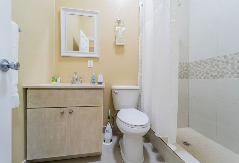 Le Bleu Bed And Breakfast