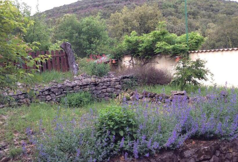 Пансион Les Jardins De Valaurie