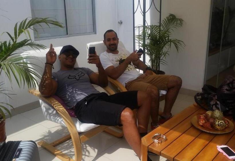 بنسيون Malu House   Peru   Lima