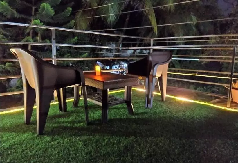 ペンション Mhatre S Guest House