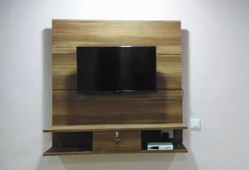 ペンション Mhatre S Guest House