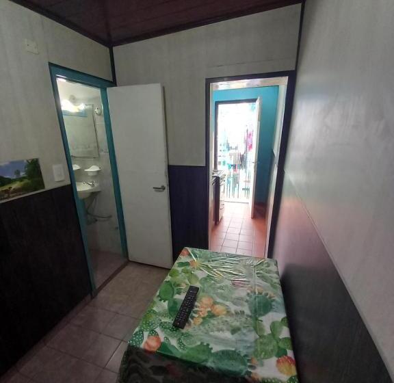 پانسیون Monoambientes La Perla