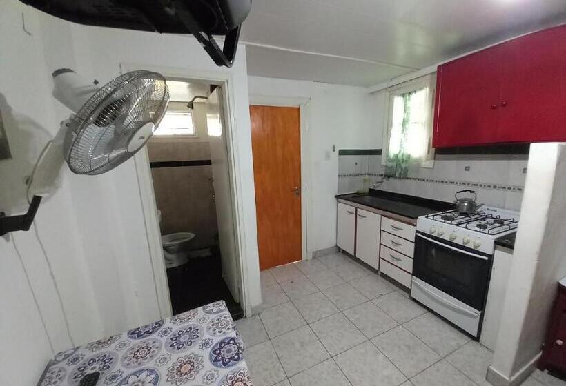 پانسیون Monoambientes La Perla