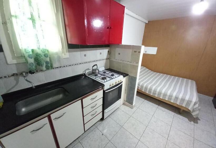 پانسیون Monoambientes La Perla