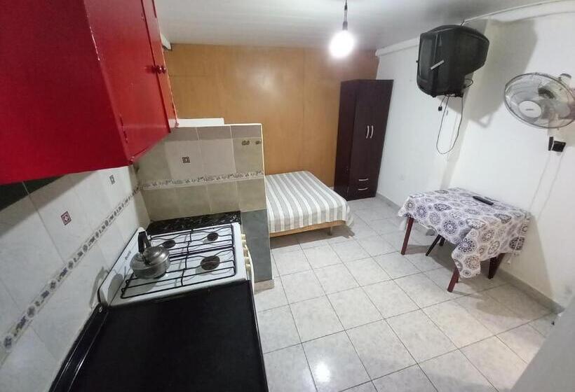 پانسیون Monoambientes La Perla