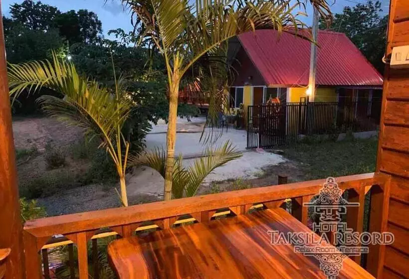 ペンション Taksila Resort ฏักร์ศิลารีสอร์ท