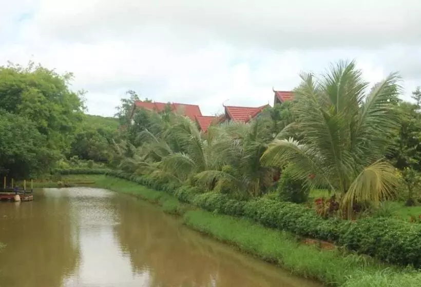 Phum Khmer Resort