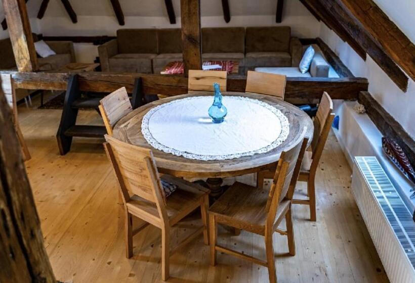 Bed and Breakfast Casa Veche Leheceni în Apuseni