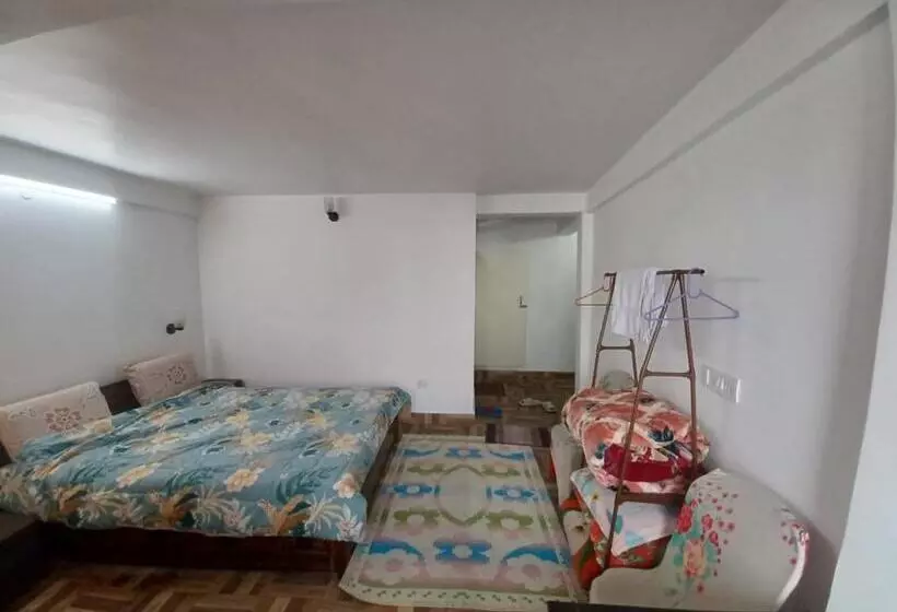 Bed and Breakfast Kanchen View Stay
