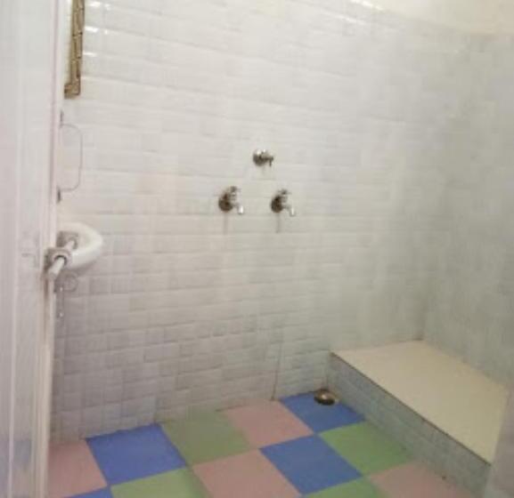 בית מלון כפרי Great Gallaxy,datia