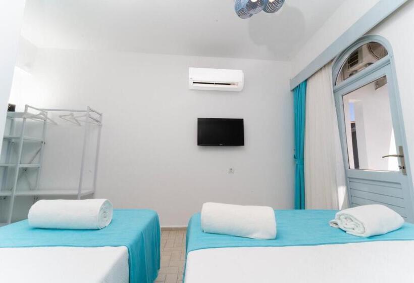 هتل Kemer Royal Beach