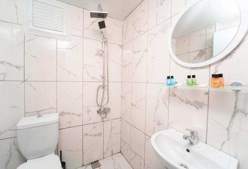 هتل Kemer Royal Beach