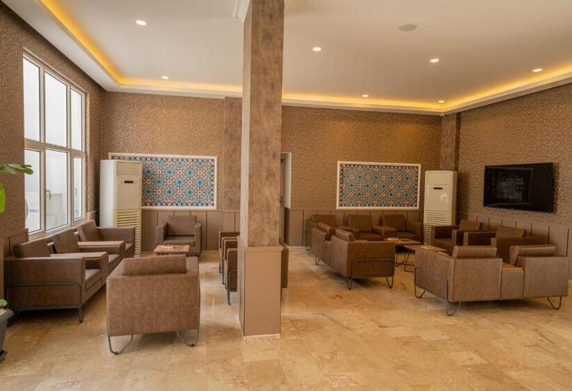 هتل Mali̇bu Resort