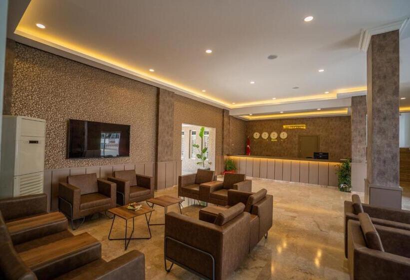 هتل Mali̇bu Resort