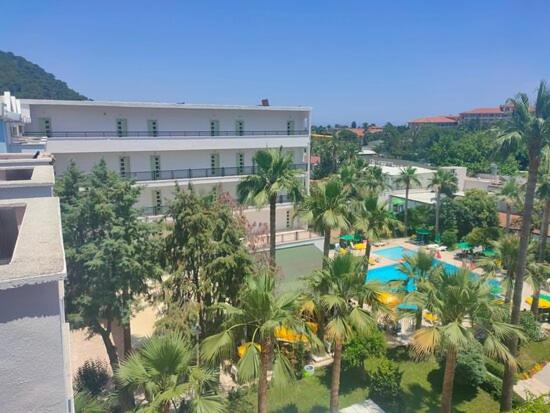 هتل Mali̇bu Resort