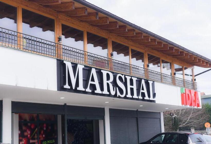 هتل Marshal
