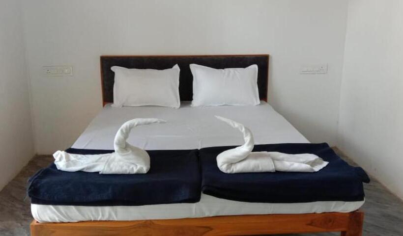 호텔 Nivanta Resort N Cafe