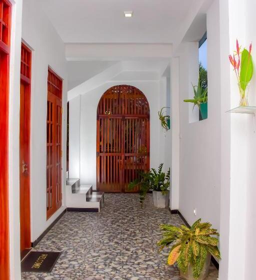 فندق Oasis Lagoon Garden