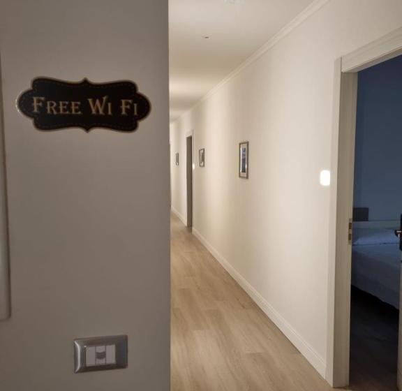 Отель Simona Rooms