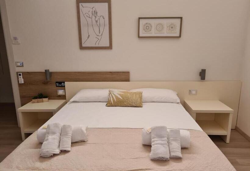 Отель Simona Rooms