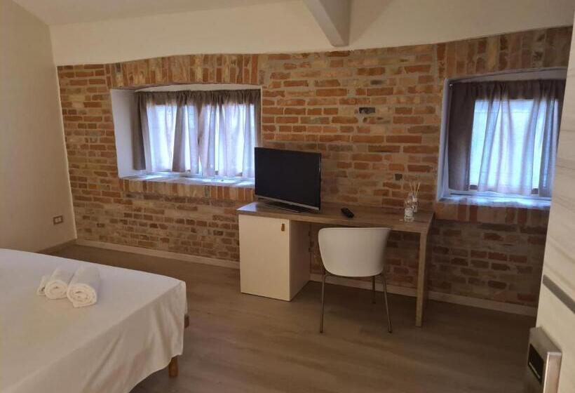 Отель Simona Rooms