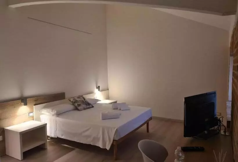 Hotelli Simona Rooms