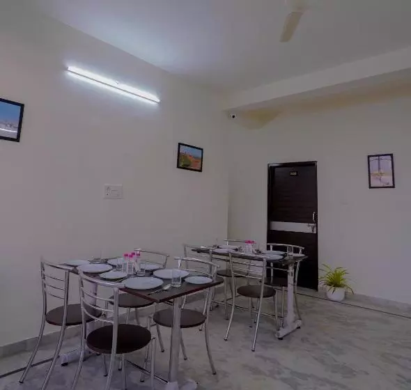 هتل Stay Inn