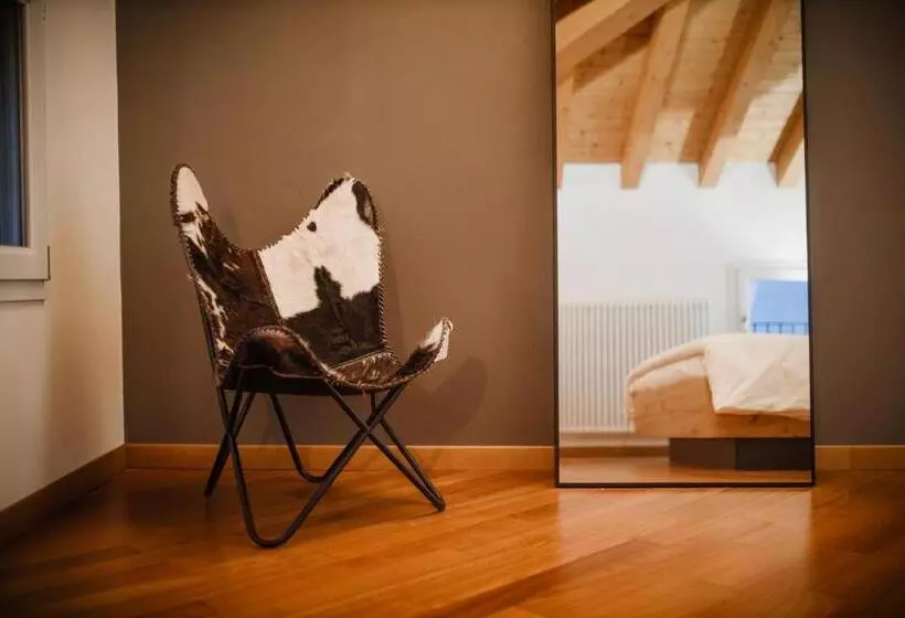 ペンション Elbi Suites   Countryside Retreat