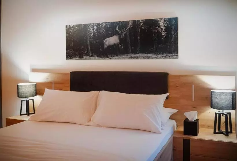 ペンション Elbi Suites   Countryside Retreat