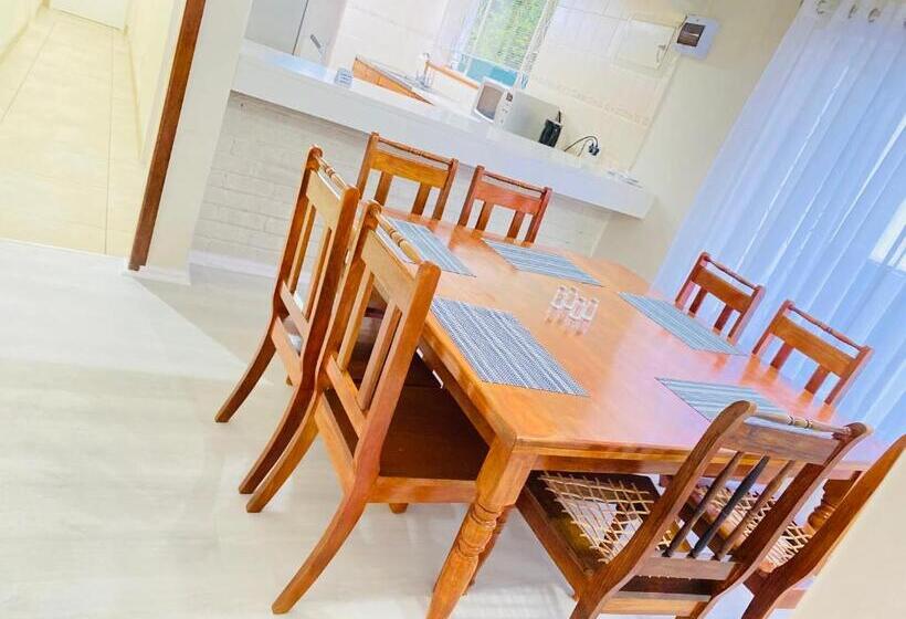 بنسيون Ethembeni Guesthouse