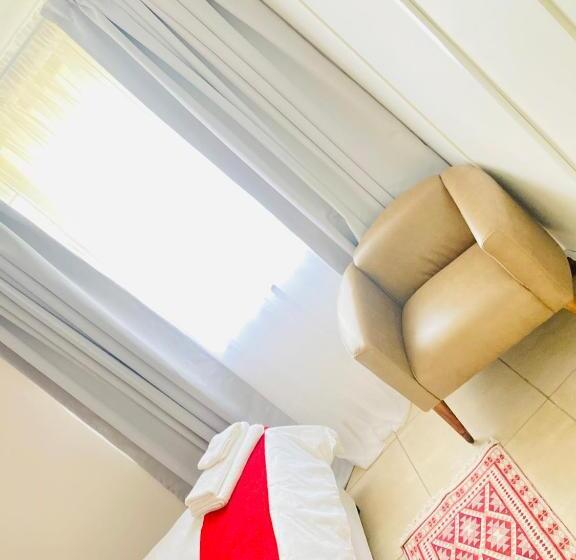 بنسيون Ethembeni Guesthouse