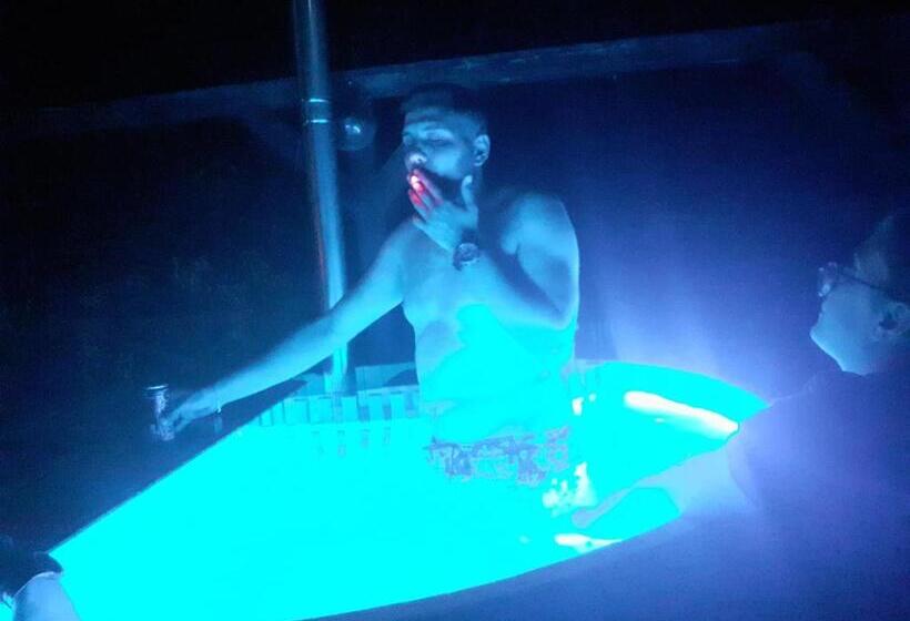 بنسيون Hanul Anitei La Paducel