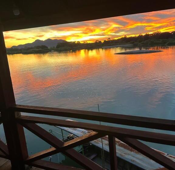 פנסיון Happy Bangalow