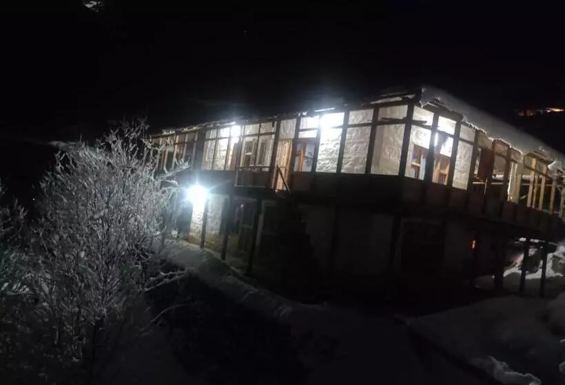Majatalo Himalayan Bunker, Dingcha Village, Tindar