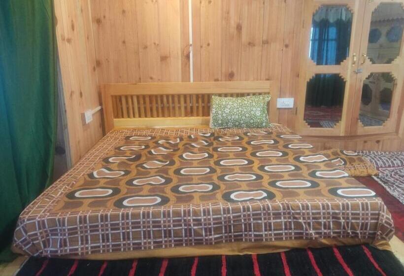 Majatalo Himalayan Bunker, Dingcha Village, Tindar