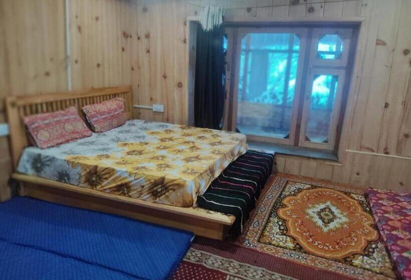 Majatalo Himalayan Bunker, Dingcha Village, Tindar