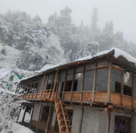 Majatalo Himalayan Bunker, Dingcha Village, Tindar