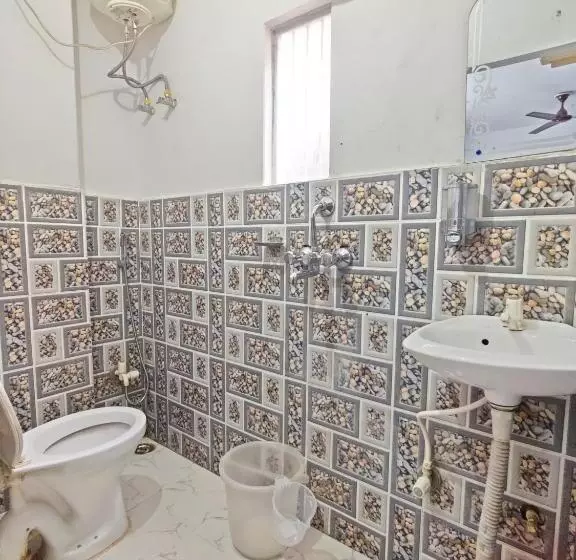 ペンション Kohinoor Guest House