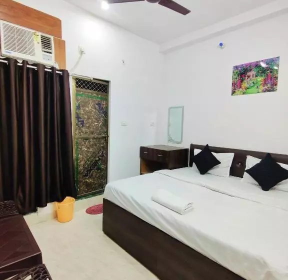 ペンション Kohinoor Guest House