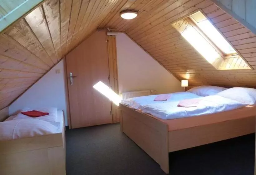 Majatalo Penzión Vodár