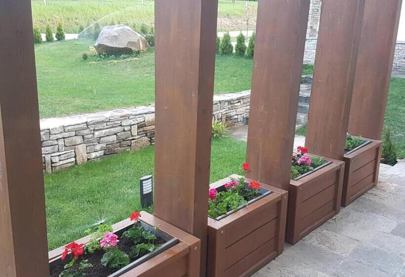 אתר נופש Horse Riding Club Pirin