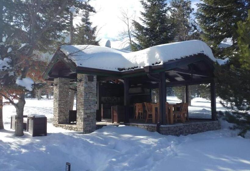 אתר נופש Horse Riding Club Pirin