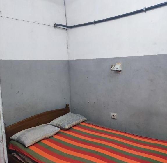 ユースホステル New Star Lodge